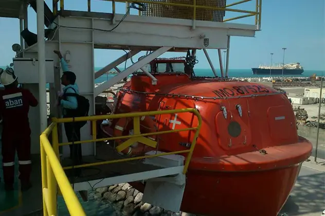 Rescate en bote salvavidas